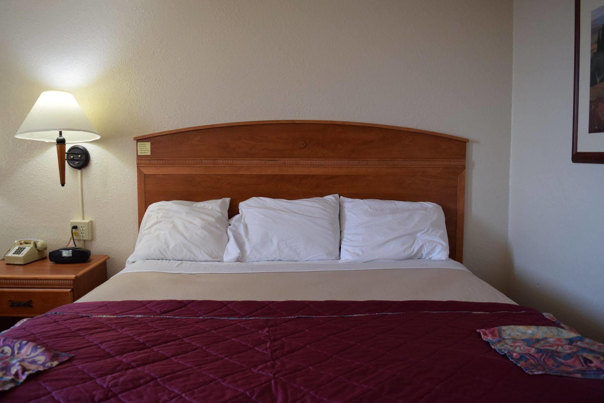 Americas Best Value Inn Τζέφερσον Σίτι Εξωτερικό φωτογραφία
